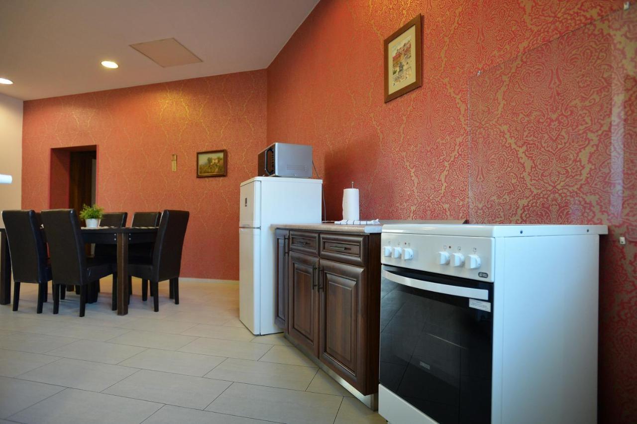 Corner Apartman Эгер Экстерьер фото