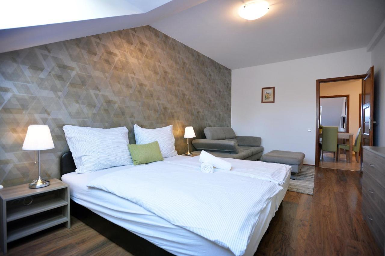 Corner Apartman Эгер Экстерьер фото